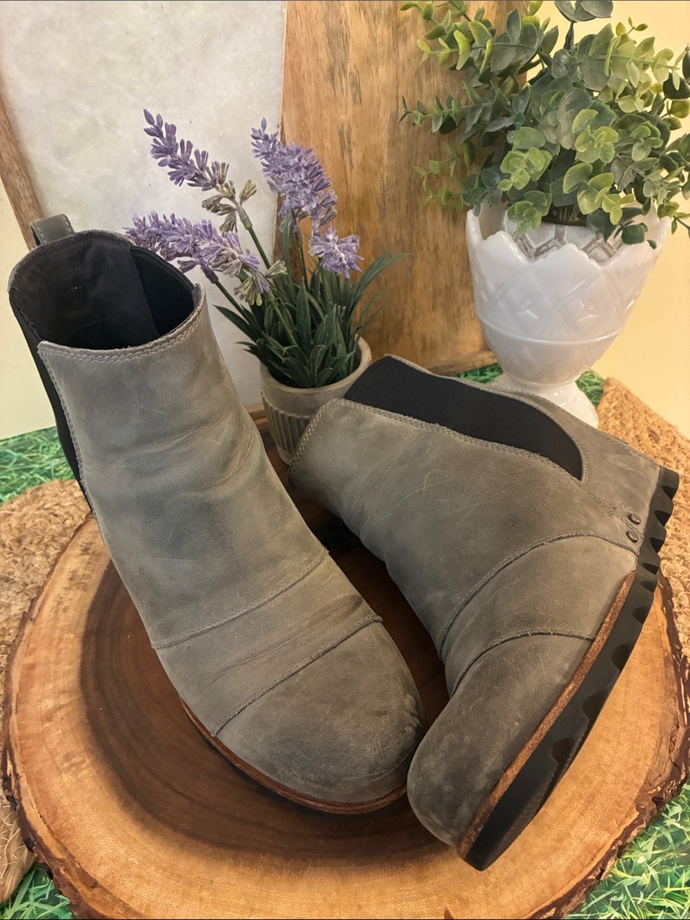 Sorel Lea Gray Suede Chelsea Wedge Boots